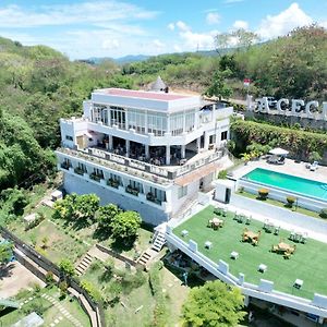 La Cecile Hotel&Cafe Komodo